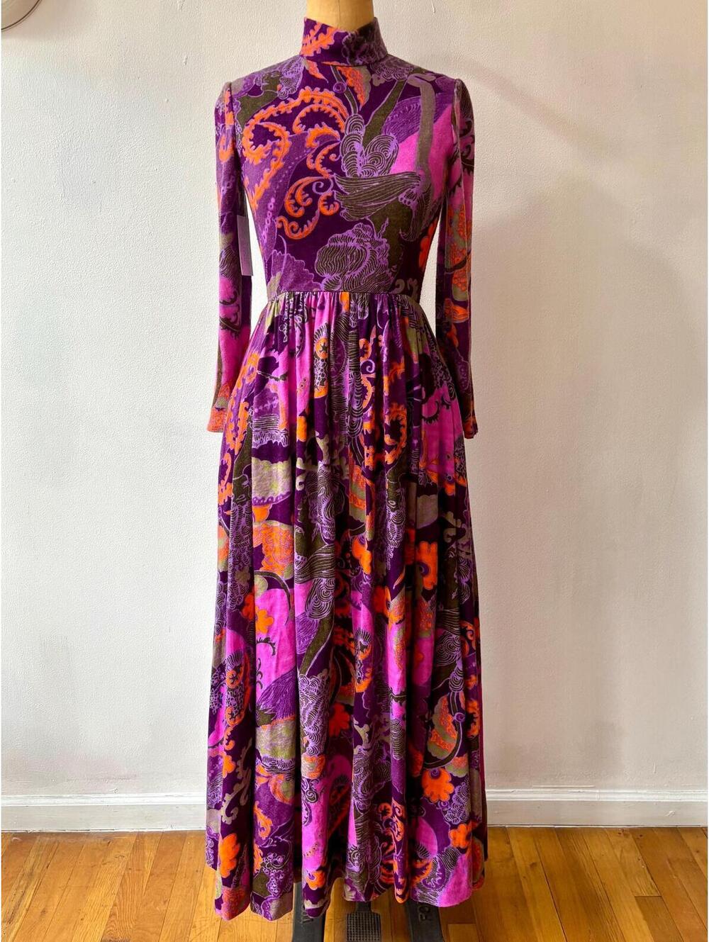 Vintage 1970s Geoffrey Beene Pink & Purple Psychedelic Print Gown - Picture 6 of 9